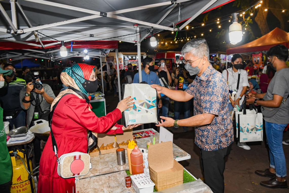 Sesi Turun Padang Ke Perkarangan Food Truck di Kota Bharu, Kelantan